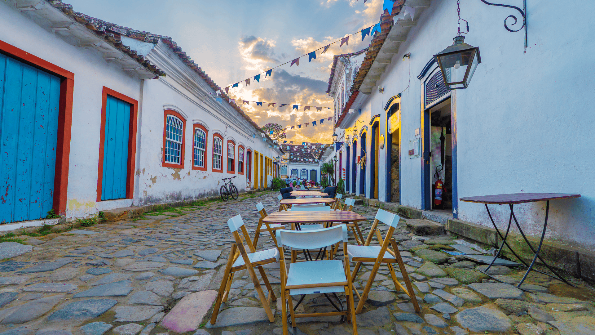 Historic alley near Largo de Santa Rita in Paraty, lined with colourful colonial houses