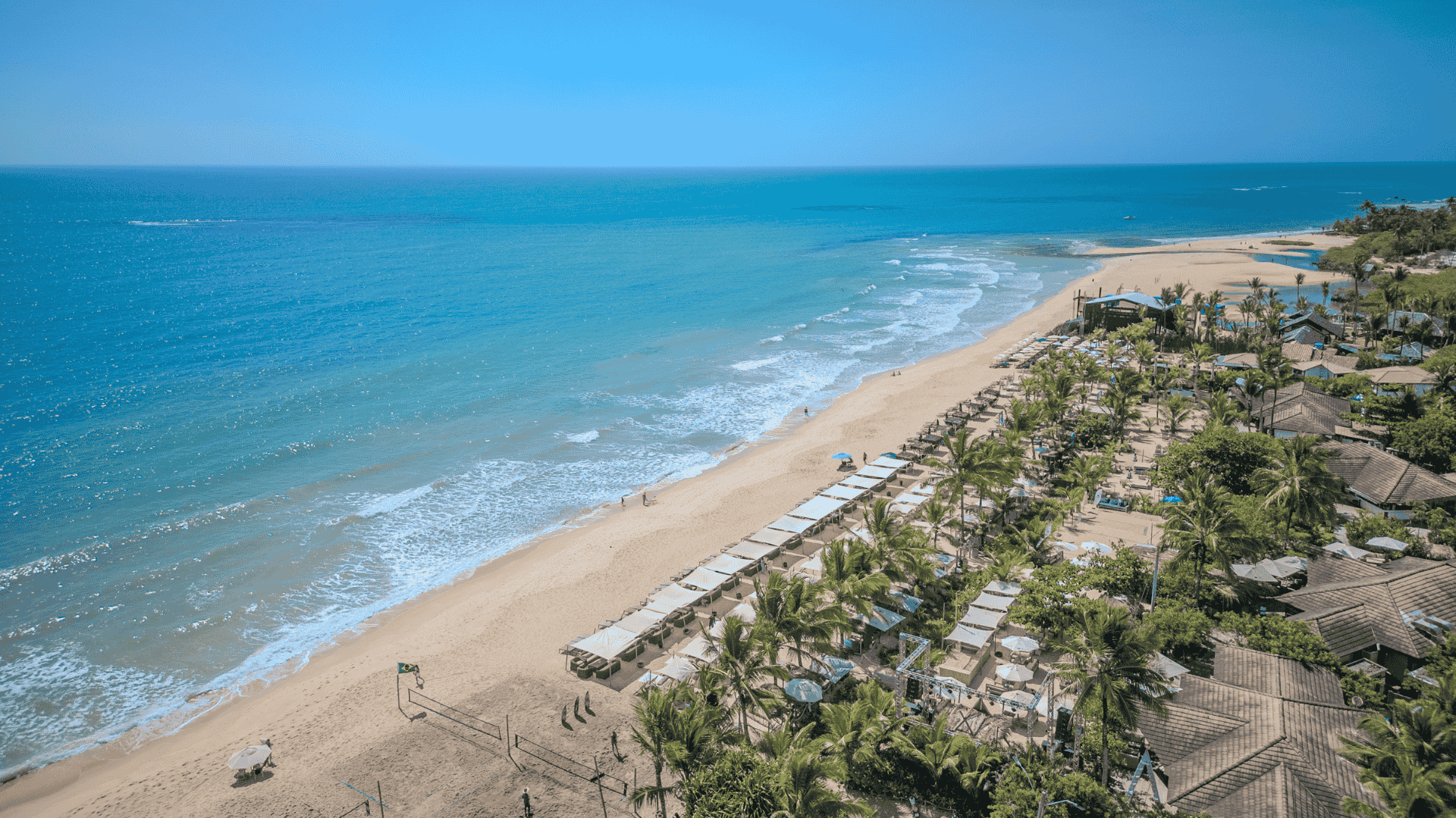 Aerial view of Nativos beach | Photo by: Janderson Saturnino