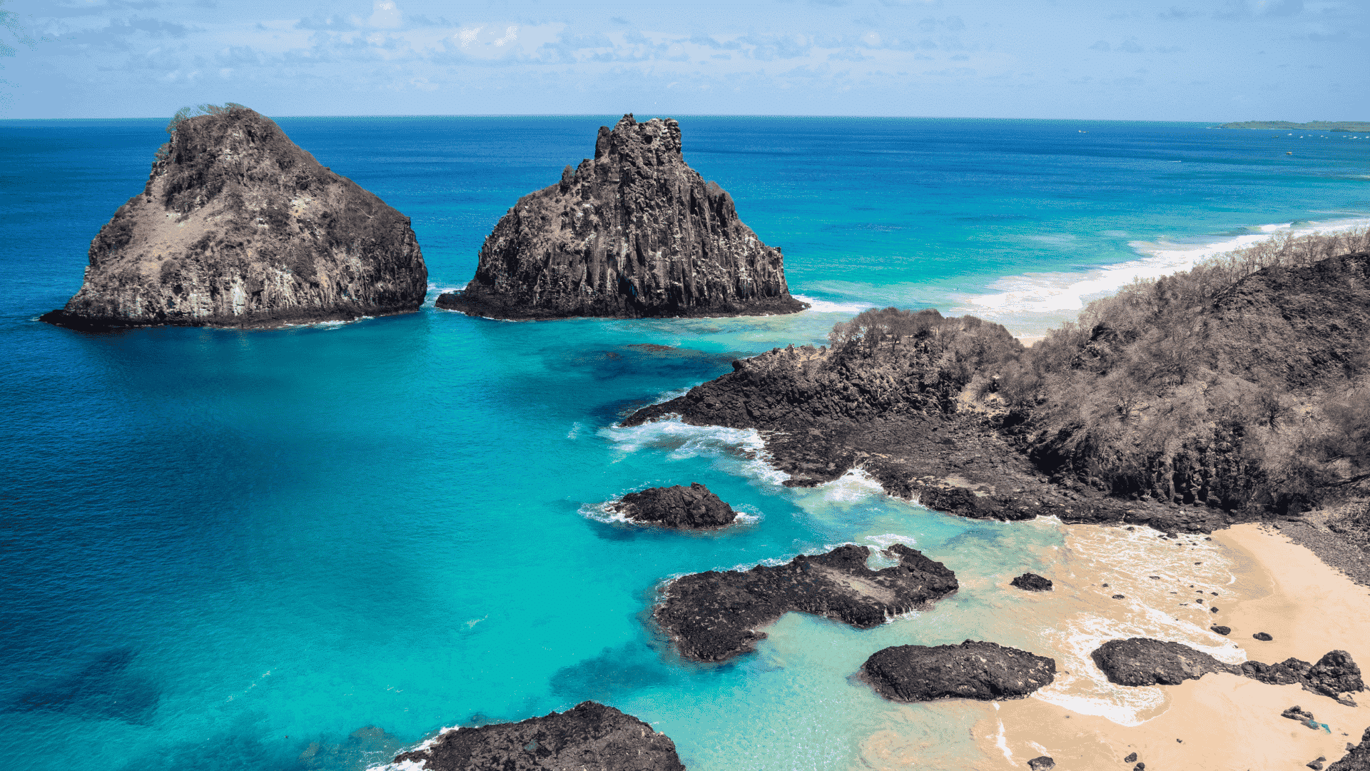 Morro Dois Irmãos in Fernando de Noronha_Oliveira Lawyers