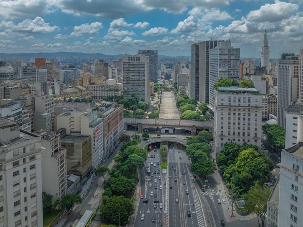 Aerial view of downtown Sao Paulo | Photo by: Marcelo Sonohara