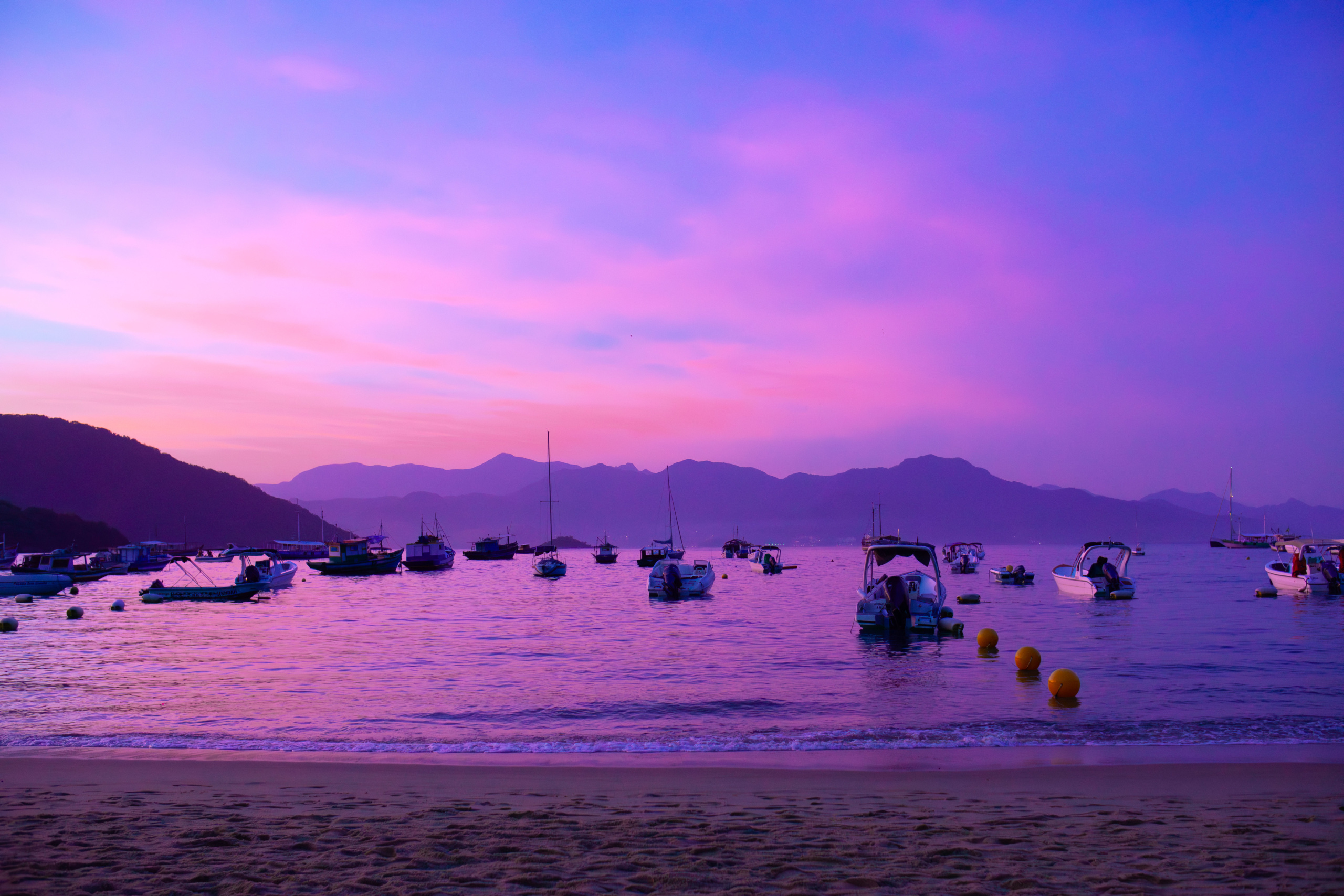 Vila do Abraão on Ilha Grande, Angra dos Reis | Photo by: Johnny Cambuy