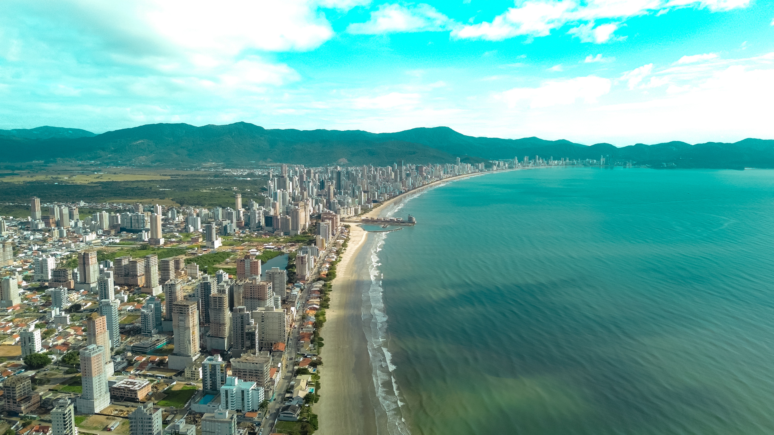 Meia Praia beach in Itapema, Santa Catarina | Photo by: Merlin Donald
