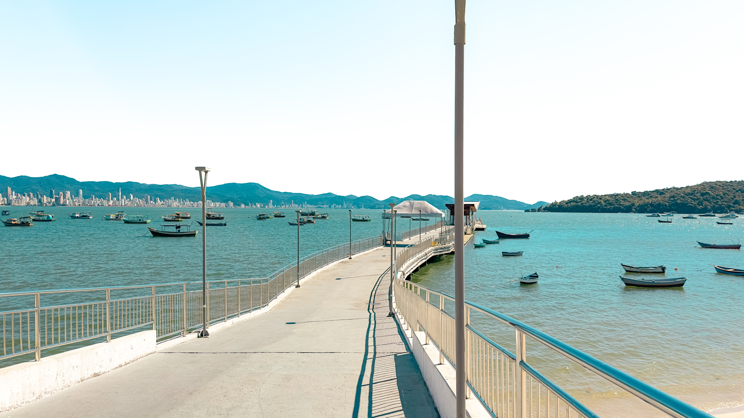 Turistic pier in Porto Belo, Santa Catarina | Photo by: Merlin Donald