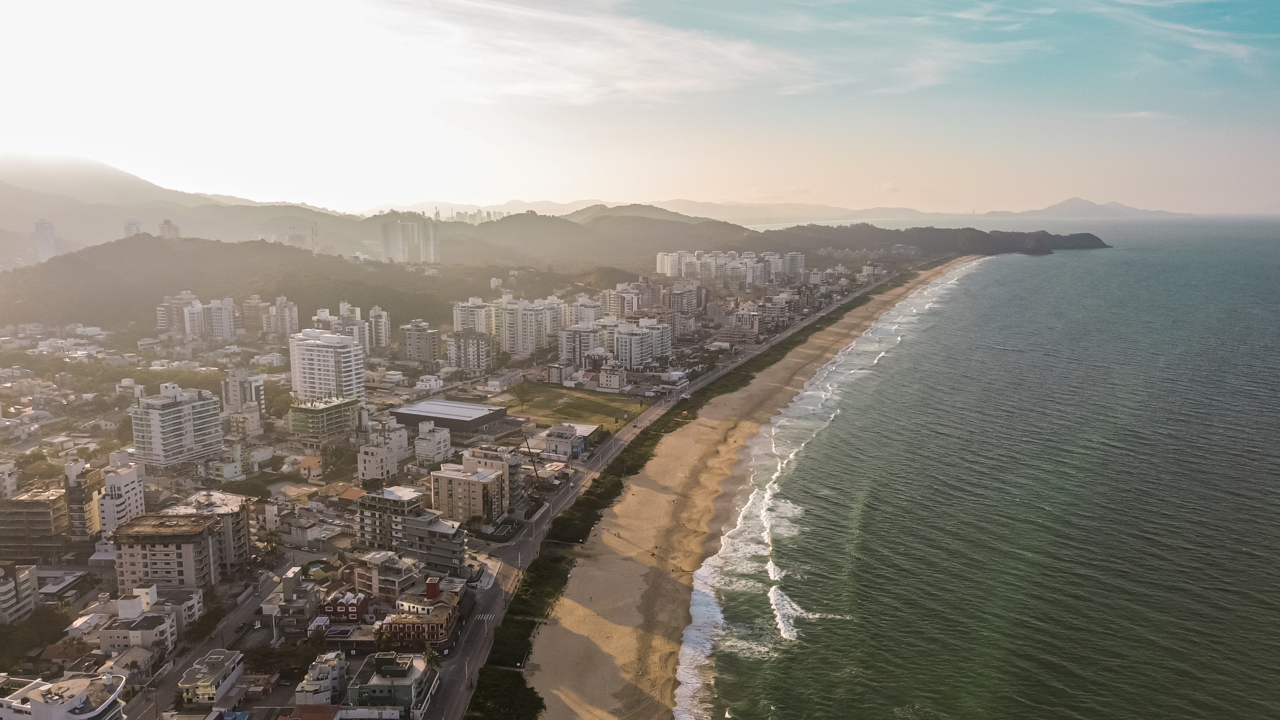 Panoramic sunset view of Praia Brava | Photo by: Merlin Donald